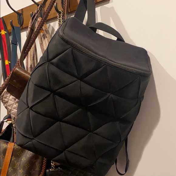 Lululemon Backpack - Picture 4 of 11